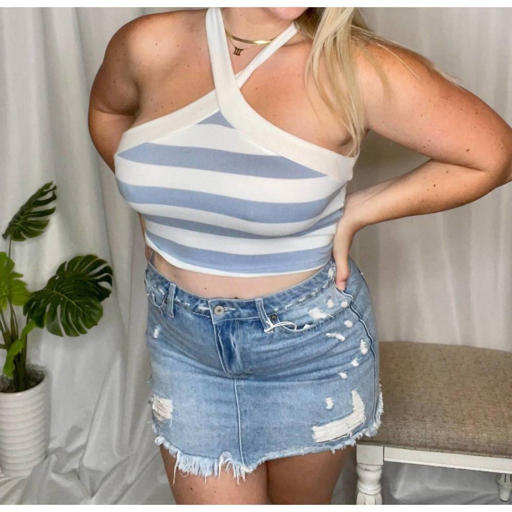 NEW LE LIS cool for the summer striped halter tank top in blue